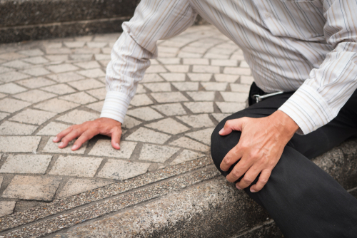Queens Slip and Fall Attorney | Book a Free Consultation in NYC!