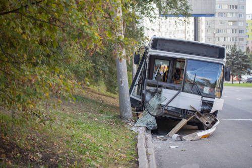 Queens Abogado de Accidente de Autobús | Consultas Gratuitas en NYC